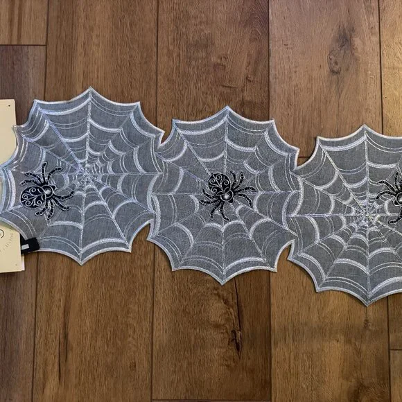 SECRET CELEBRITY SPIDER WEB TRIO TABLE RUNNER 14 X 36 INCHES - Picture 1 of 6